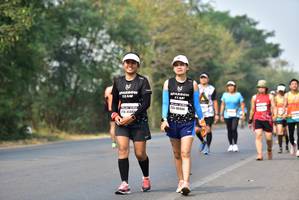 BIB: 125, 40444
                            <button type="button" onclick="openModal(10195963)" class="btn btn-primary btn-sm float-right btn-popup" data-toggle="modal" data-target=".modal-high-quality">
                        <i class="fas fa-shopping-cart"></i> Add to Cart
                    </button>
                                            <button type="button" onclick="isThisMe(10195963, true)" class="btn btn-success btn-sm float-right btn-popup btn-isme hidden" data-toggle="tooltip" data-placement="bottom" title="นี่คือรูปของคุณใช่ไหม คลิกที่นี่เพื่อเอาเข้าอัลบั้ม">
                        <i class="fas fa-plus"></i> Add to album
                    </button>
                    <button type="button" onclick="isThisMe(10195963, false)" class="btn btn-warning btn-sm float-right btn-popup btn-isnotme hidden">
                        <i class="fas fa-ban"></i> Remove from album
                    </button>